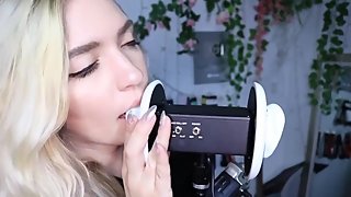 Ear Lick ASMR (Better With Headphones)