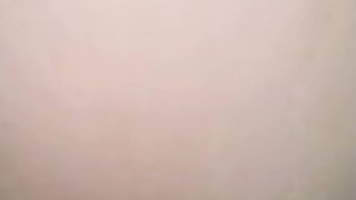 Abartig -  Schlampe zum fingern benutzt