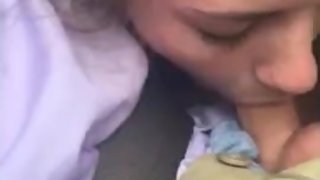 18 yo ex gf gives bj in backseat (while parents drive)